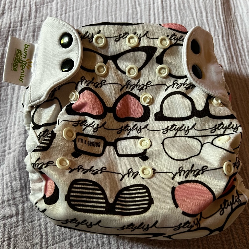 BumGenius Stylish Audrey Hepburn Elemental AIO
